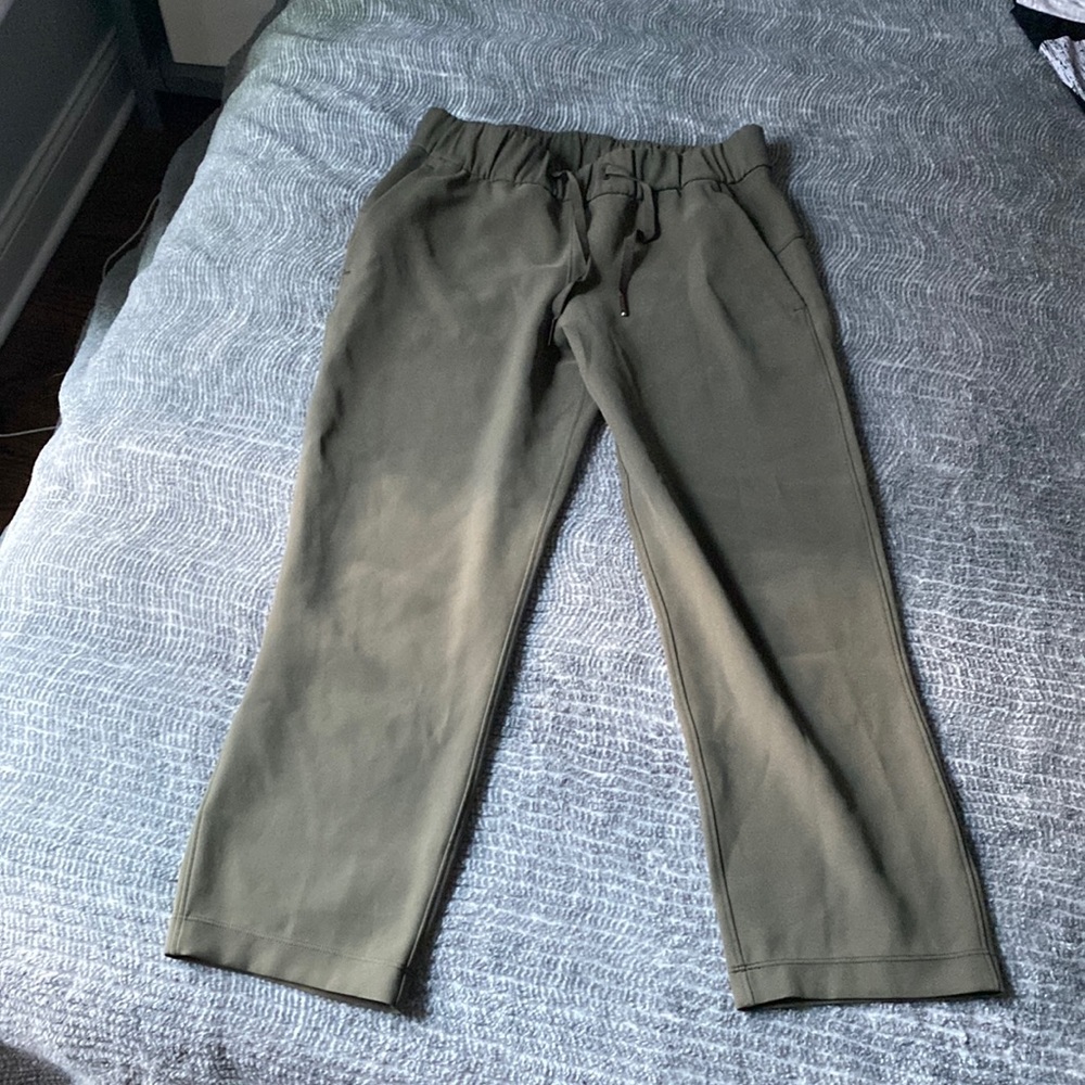 Lululemon cropped working pants!